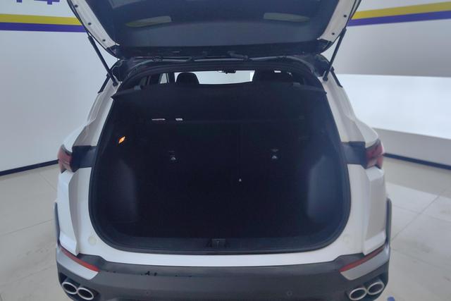 Geely Coolray 2025 L 1.5 TD DCT — фото 17
