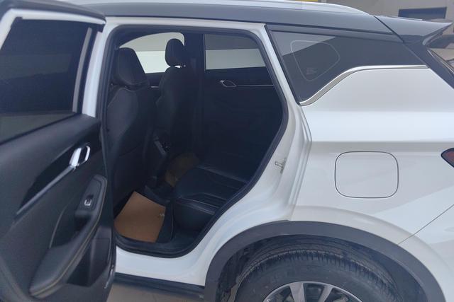 Geely Coolray 2025 L 1.5 TD DCT — фото 15