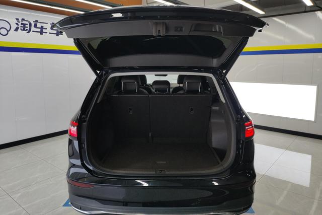 Volkswagen Viloran 2022 380 TSI — фото 16