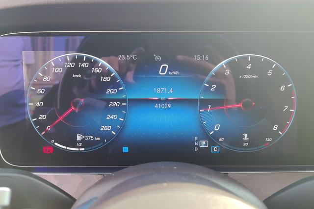Mercedes-Benz E-Class 2022 E 300 L Luxury — фото 14