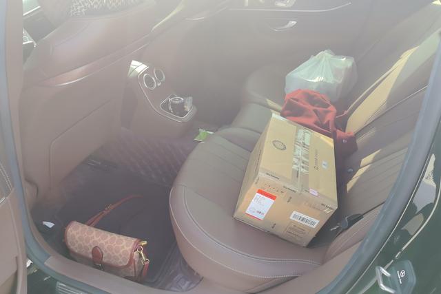 Mercedes-Benz E-Class 2022 E 300 L Luxury — фото 16