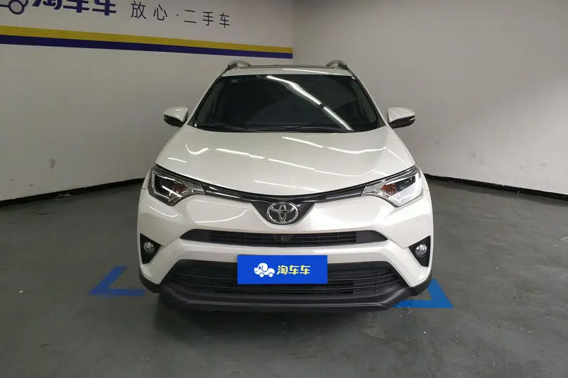 Toyota RAV4 — фото 2