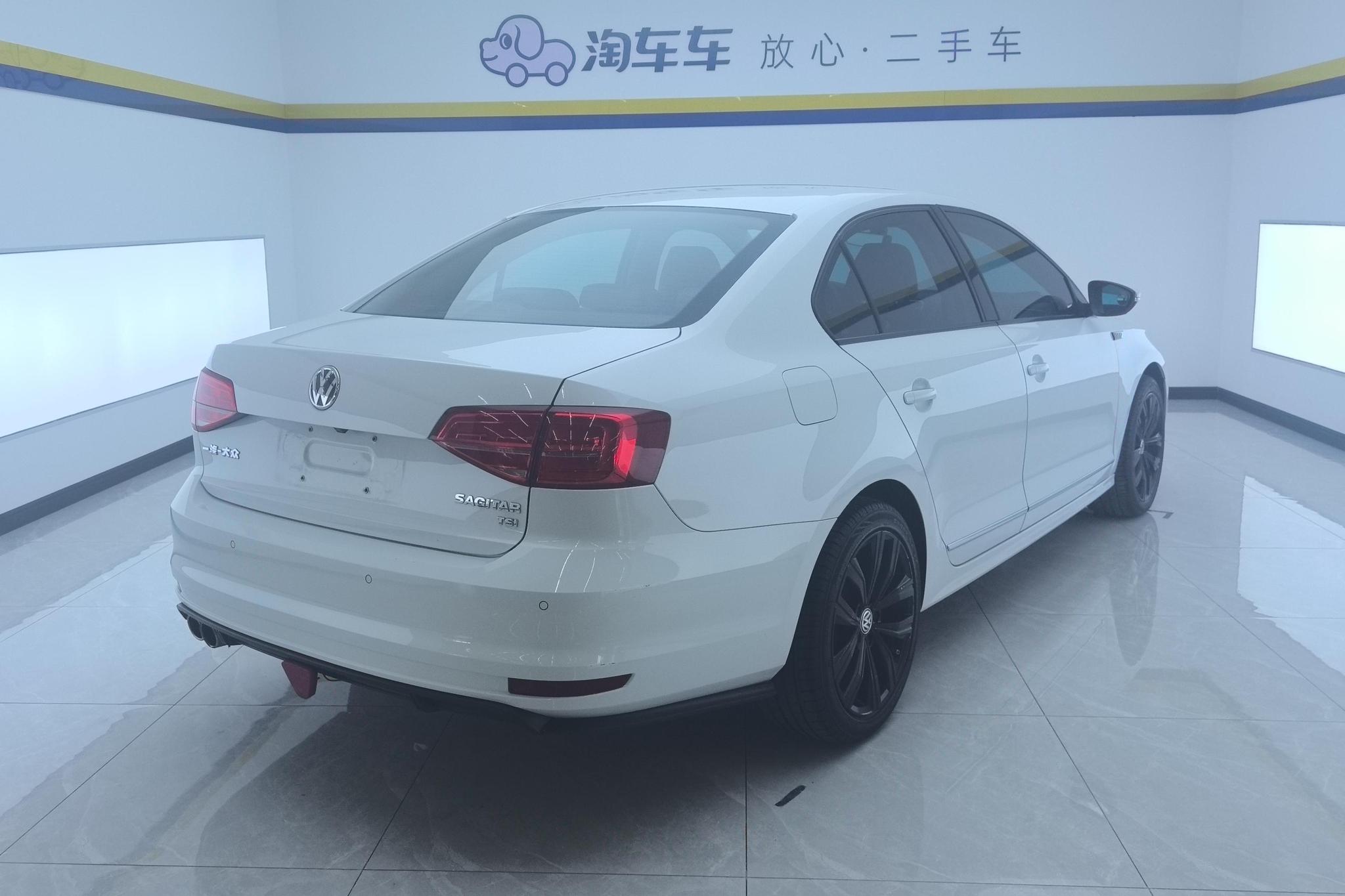 Volkswagen Sagitar 2017 180TSI AT Premium