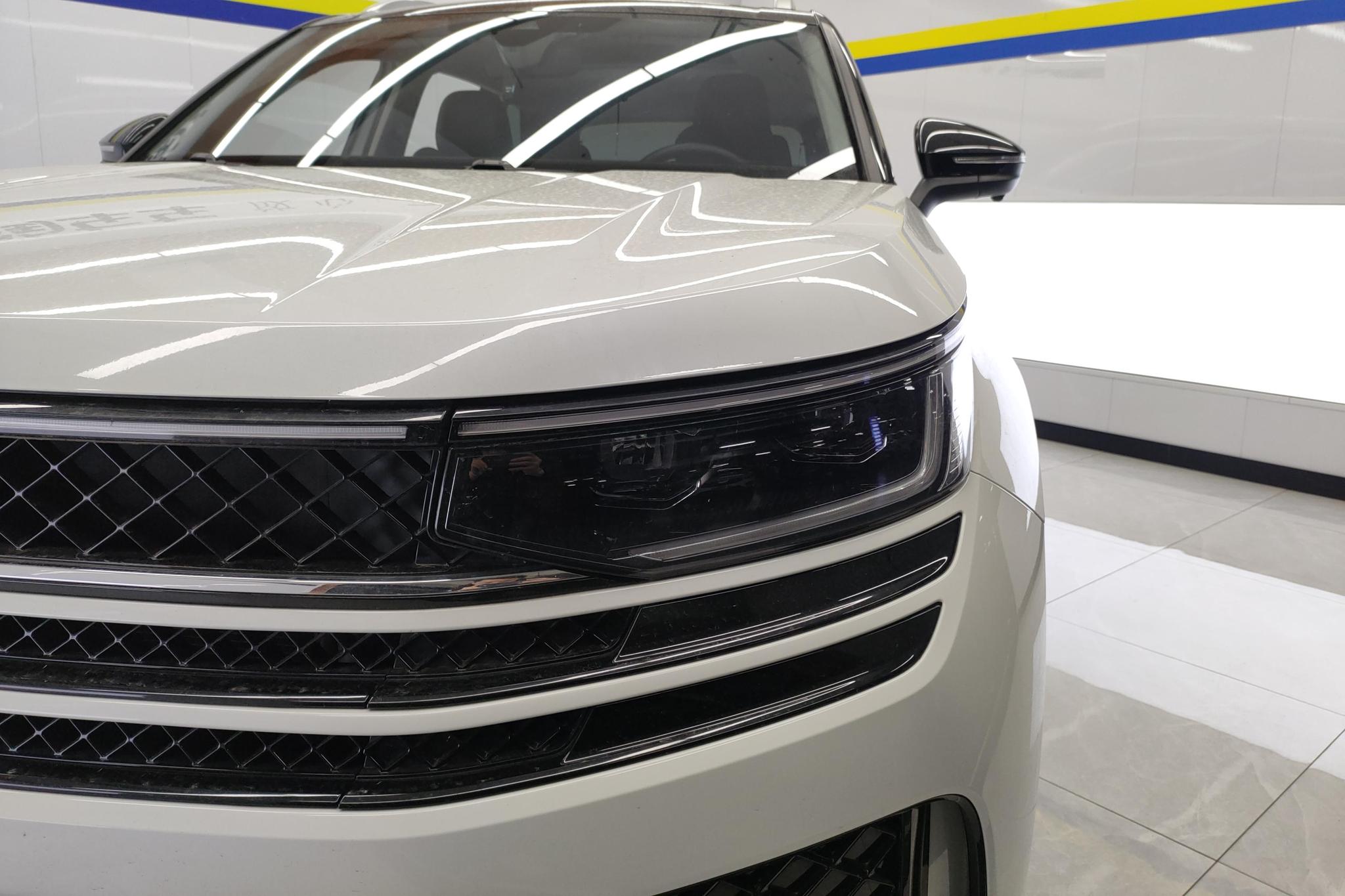 Volkswagen Tavendor 2023 380TSI R-Line