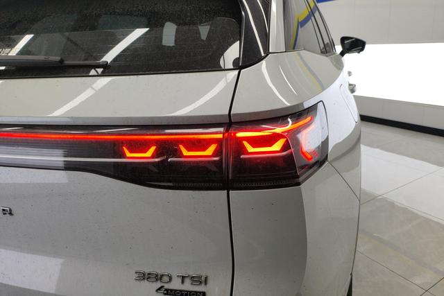 Volkswagen Tavendor 2023 380 TSI 4 WDR-Line — фото 5
