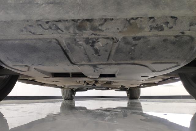 Volkswagen Tavendor 2023 380 TSI 4 WDR-Line — фото 12