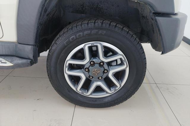BAIC BJ40 2016 40 L 2.3 T AT 4 WD — фото 9