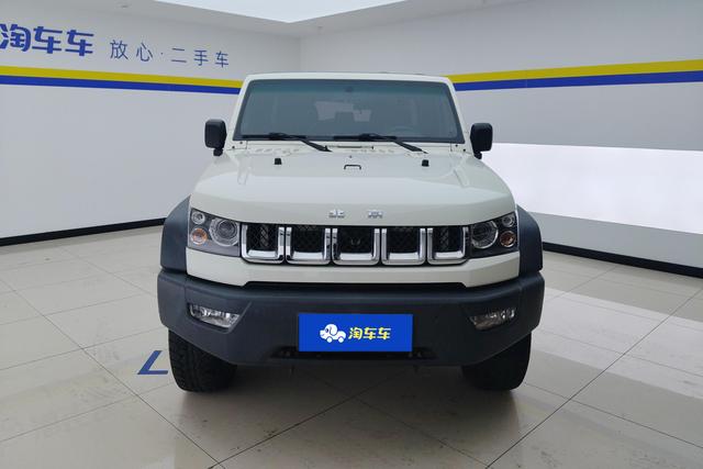 BAIC BJ40 2016 40 L 2.3 T AT 4 WD — фото 2