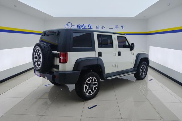 BAIC BJ40 2016 40 L 2.3 T AT 4 WD — фото 3