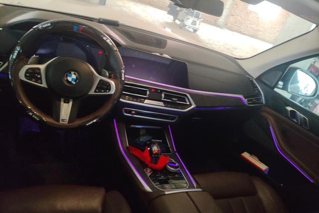 BMW X5 2019 x Drive 40i M — фото 13