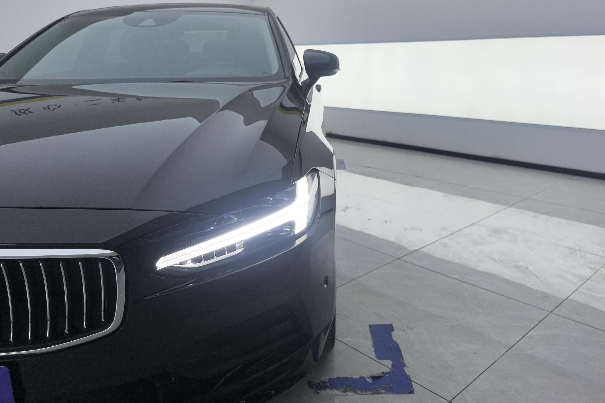 Volvo S90 2018 T4
