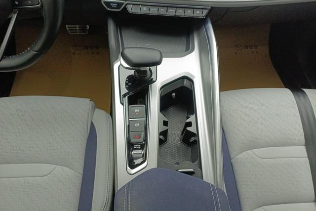 Geely Preface 2023 2.0 T Premium — фото 14
