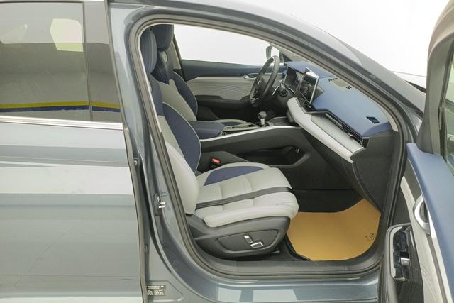 Geely Preface 2023 2.0 T Premium — фото 16