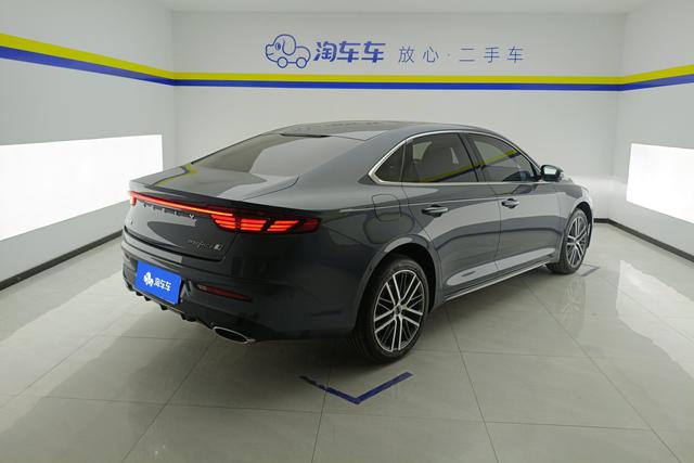 Geely Preface 2023 2.0 T Premium — фото 3