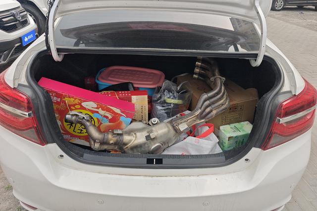 Toyota Vios 2022 1.5 L CVT 20 — фото 17