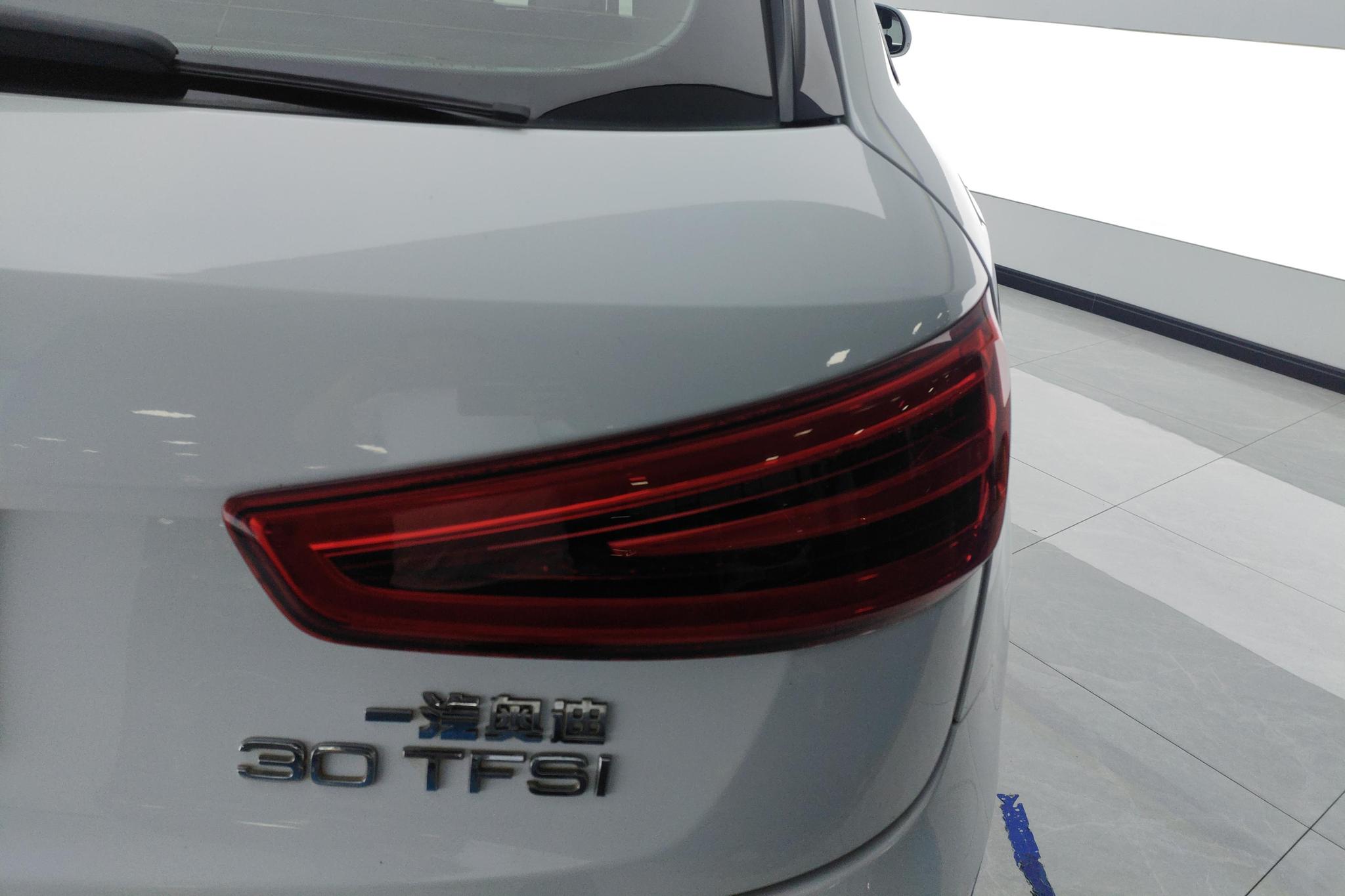 Audi Q3 2015 30 TFSI Comfort