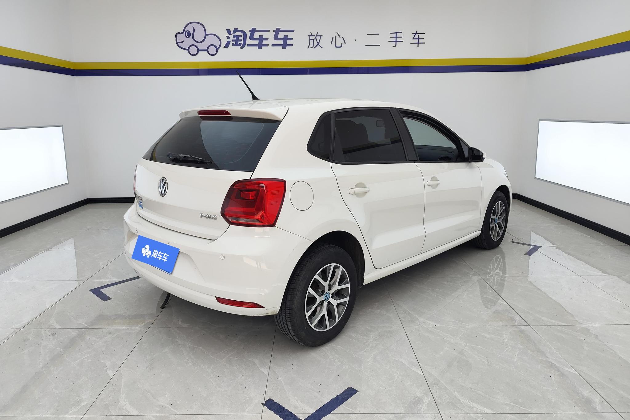 Volkswagen Polo 2016 1.4L MT