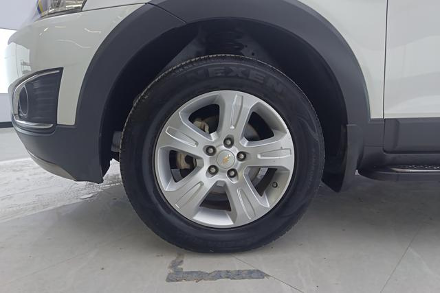 Chevrolet Captiva 2015 2.4 L 2 WD 7 — фото 9