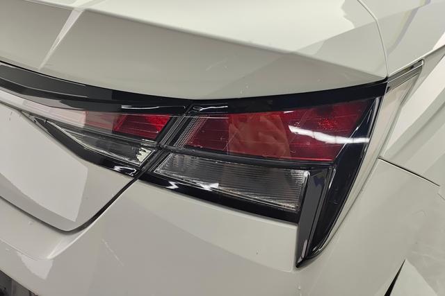Hyundai Elantra 2023 1.5 L CVT GLX — фото 11