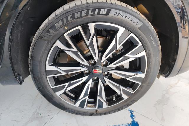 Hongqi HS5 2023 2.0 T 4 WD Pro — фото 9