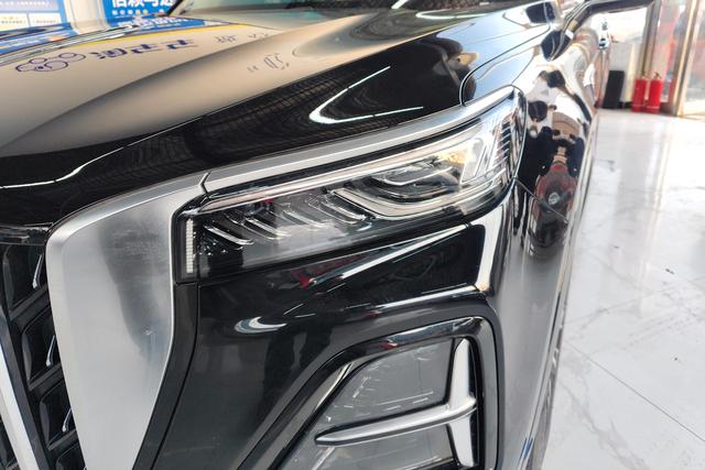 Hongqi HS5 2023 2.0 T 4 WD Pro — фото 4