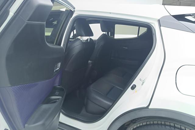 Toyota C-HR 2020 2.0 L — фото 16