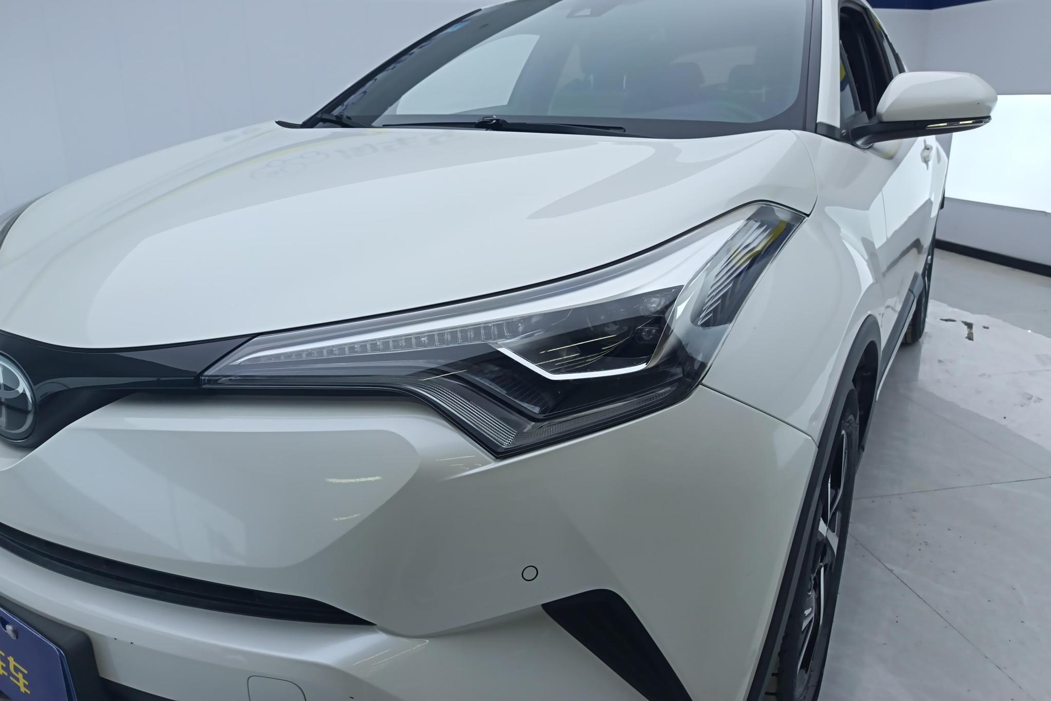 Toyota C-HR 2020 2.0L Luxury