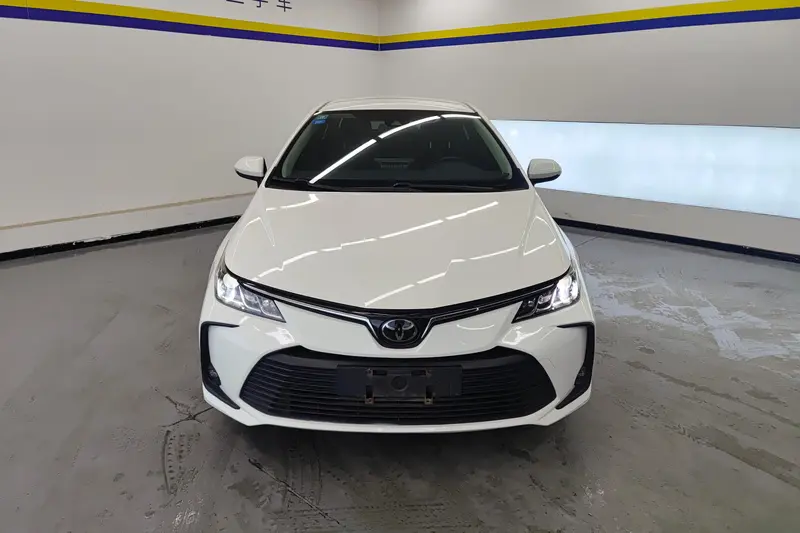 Toyota Corolla — фото 2