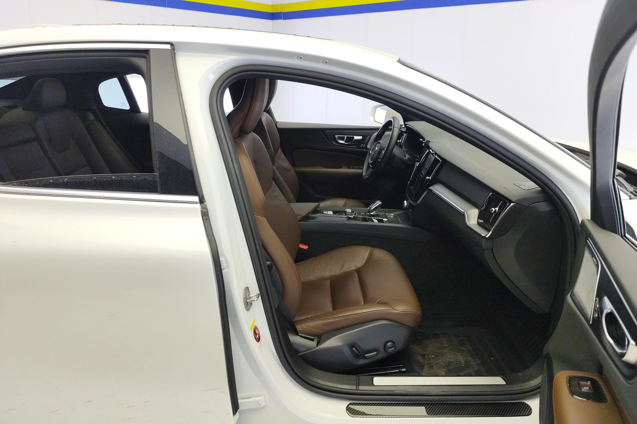 Volvo S60 2025 B4 Luxury