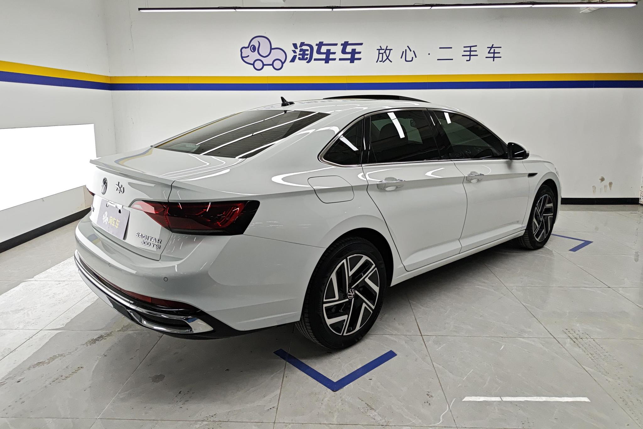 Volkswagen Sagitar 2023 300TSI DSG
