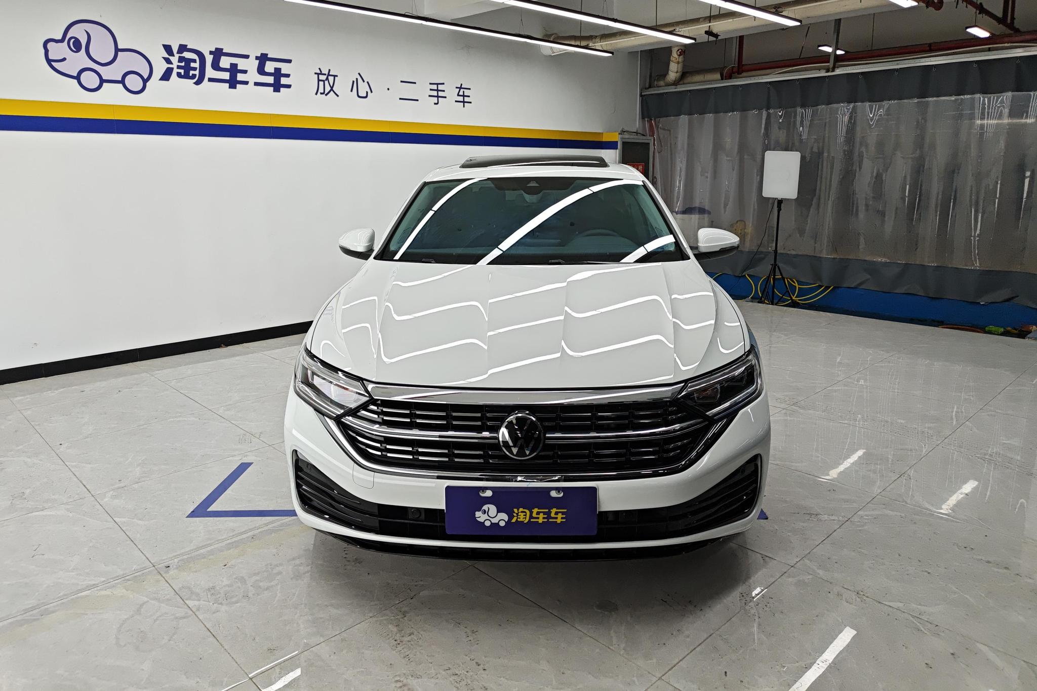 Volkswagen Sagitar 2023 300TSI DSG