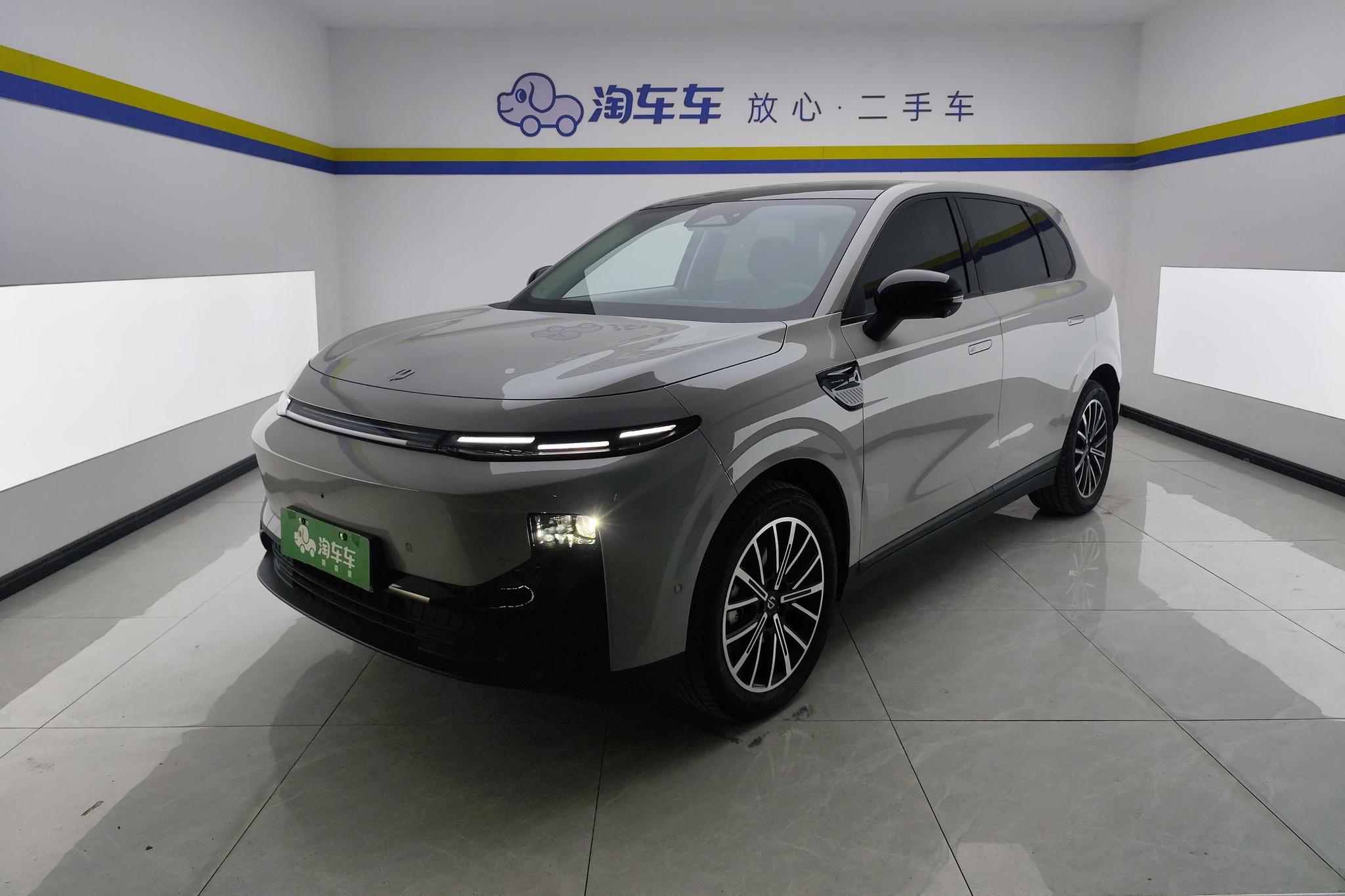 Leapmotor B10