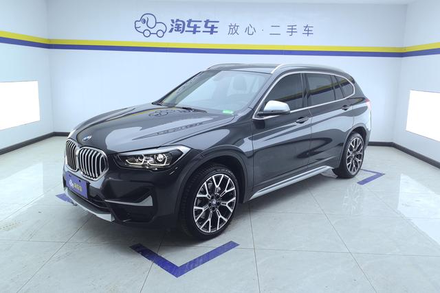 BMW X1 2022 — фото 1