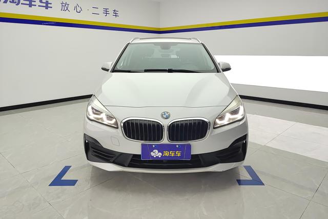 BMW 2-Series 2018 218i Leading — фото 2