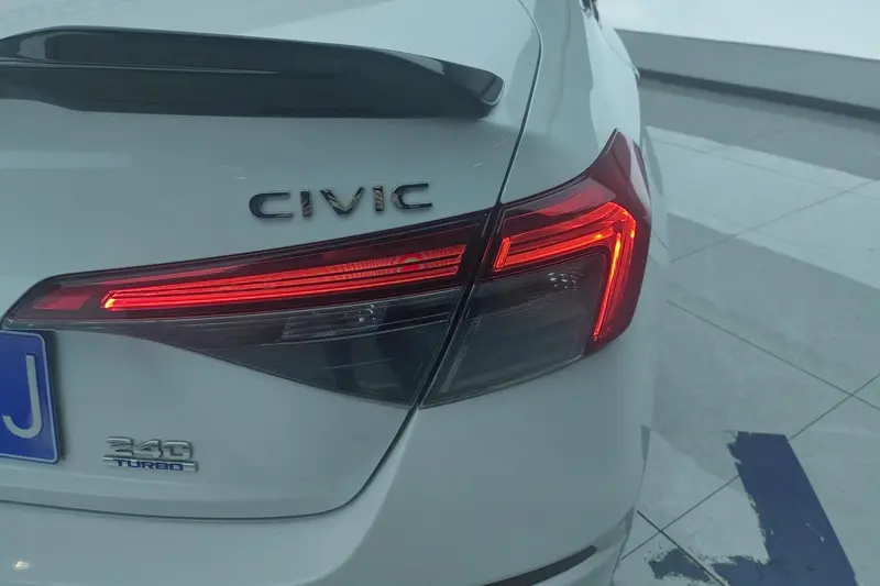 Honda Civic — фото 5