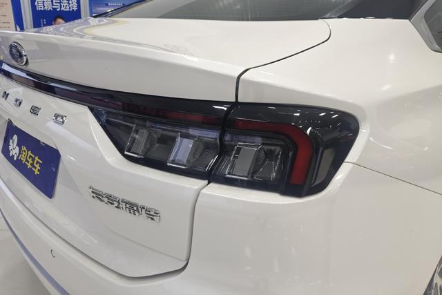Ford Mondeo 2023 Eco Boost 245 — фото 7