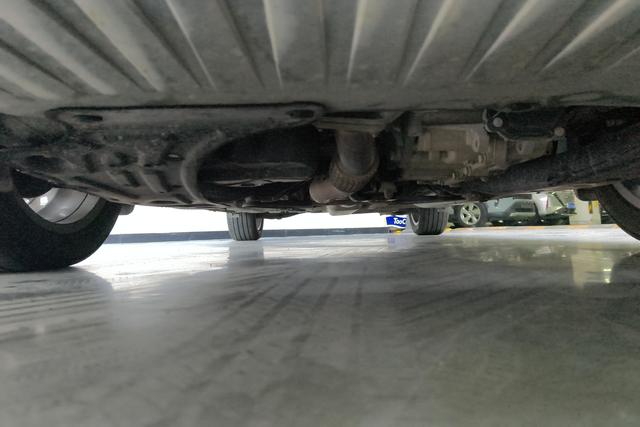 Buick GL6 2022 Белый из Китая, фото 3