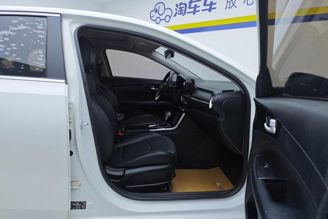 Kia K3 2021 1.5 L IVT — фото 11