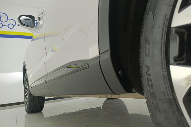 Roewe RX5 MAX 2021 Белый из Китая