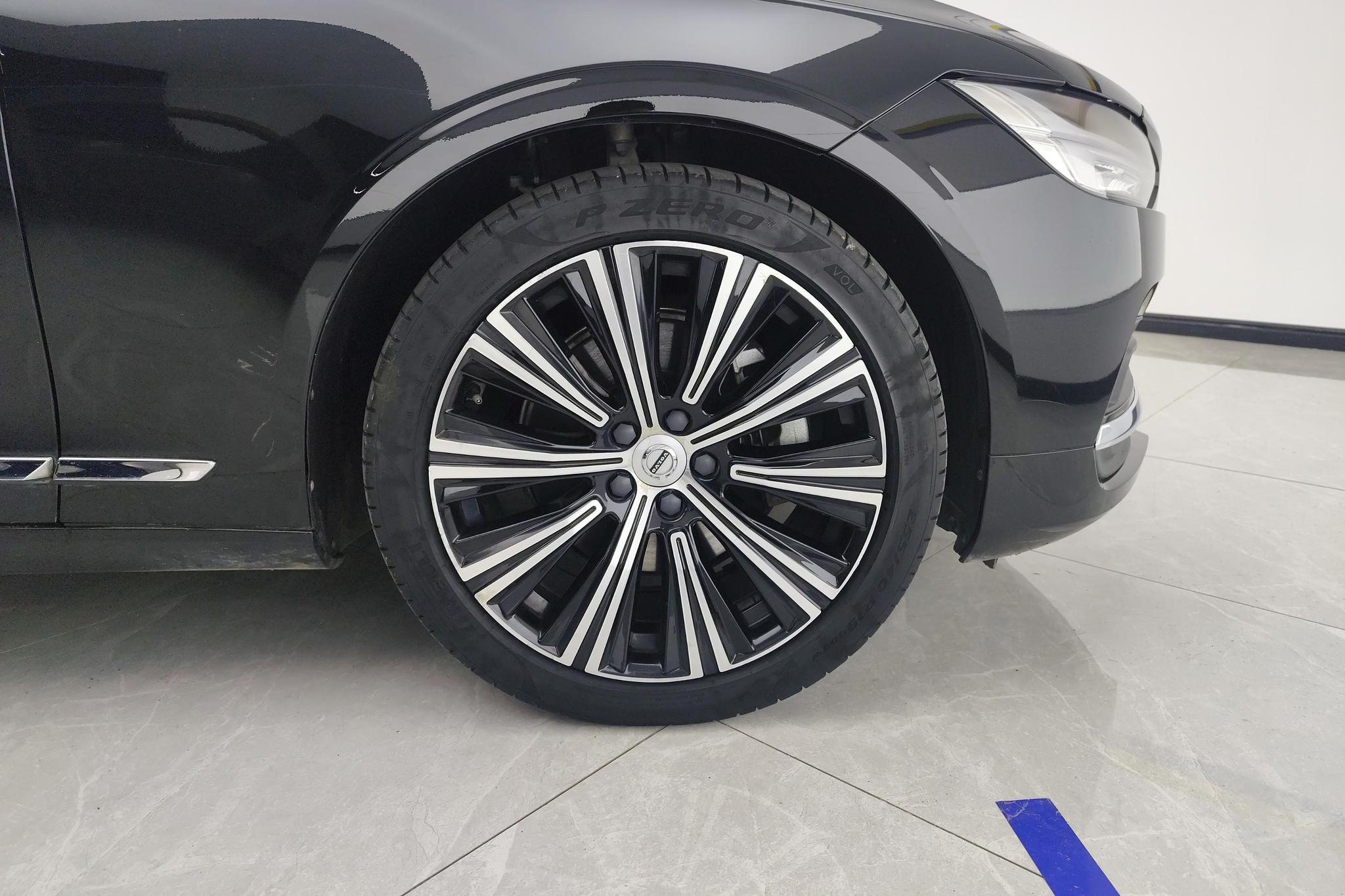 Volvo S90 2023 B5 Luxury