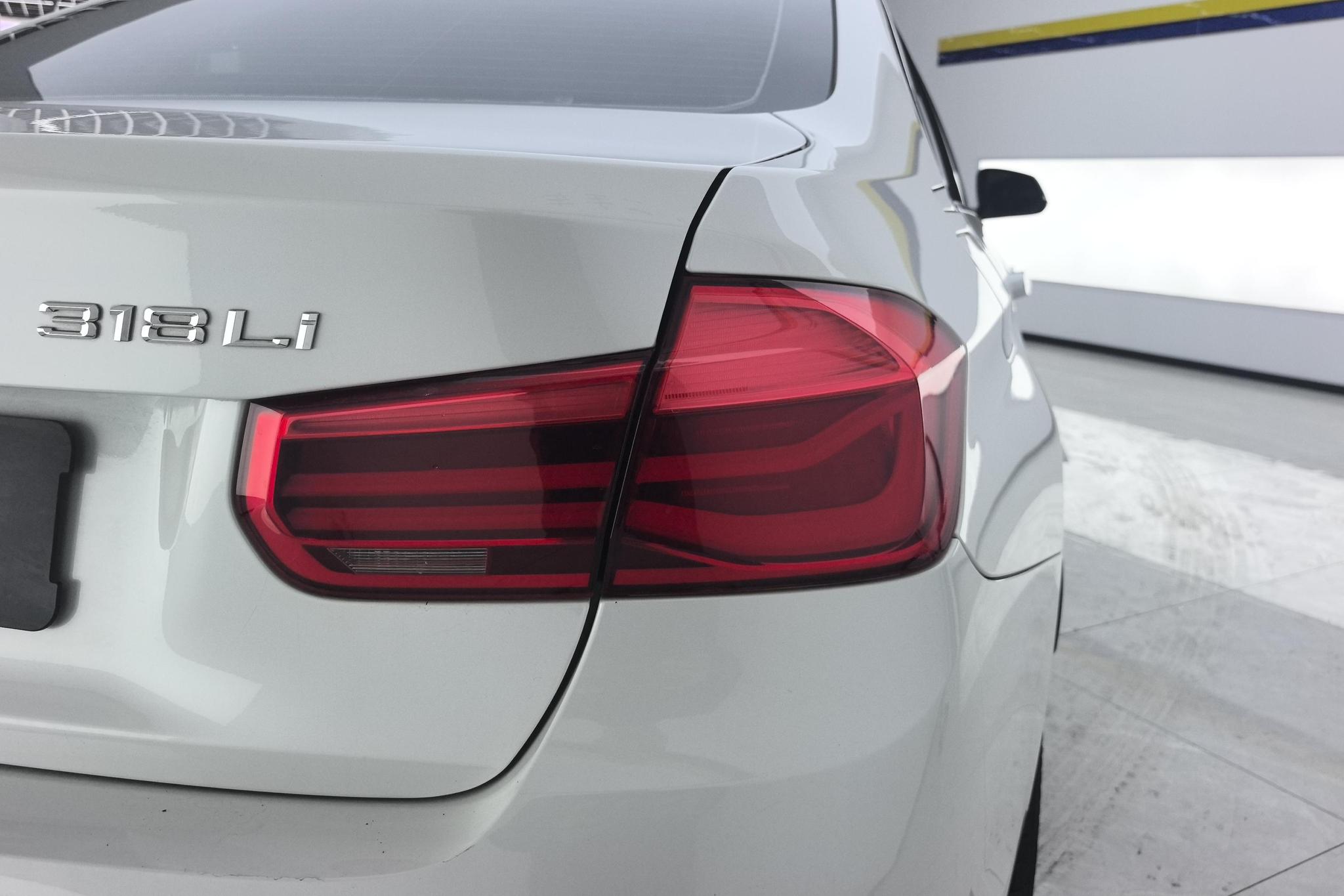 BMW 3 Series 3 2017 318Li Fashion