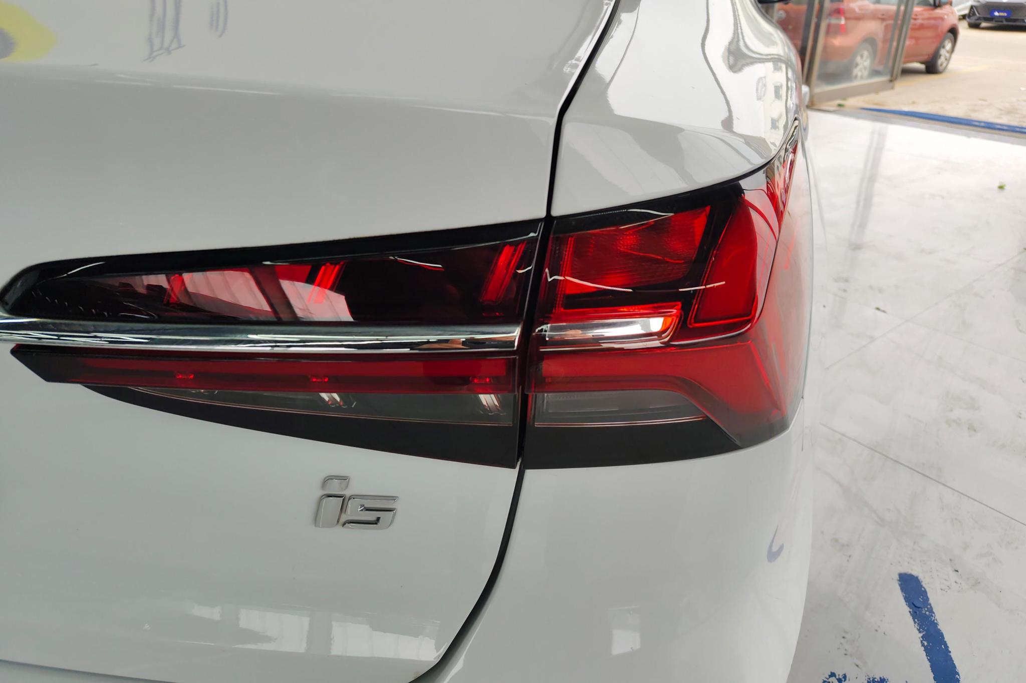 Roewe i5 2021 1.5L CVT