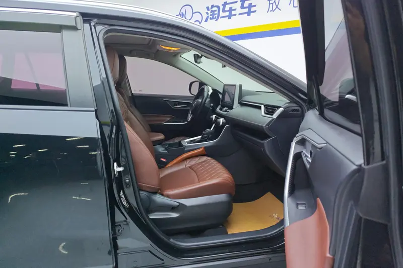 Toyota RAV 4 2.0 L CVT 2 WD — фото 12