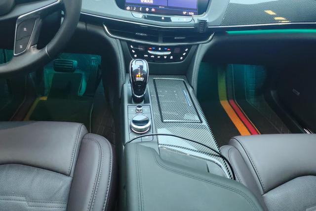 Cadillac CT6 2022 28 T Premium — фото 13
