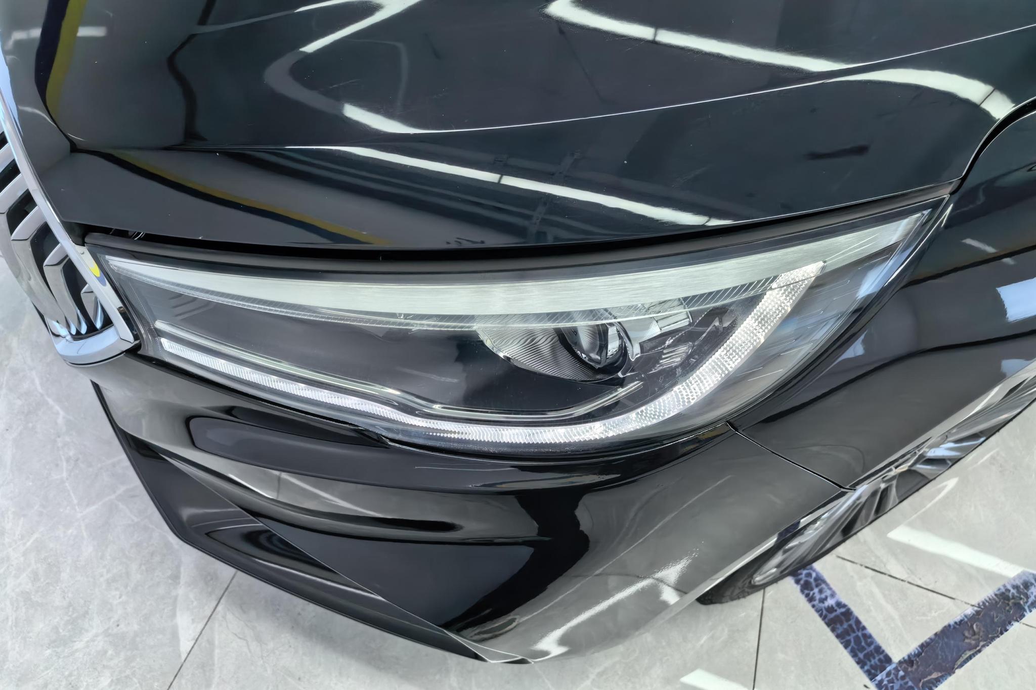 Hongqi H5 2020 1.8T AT