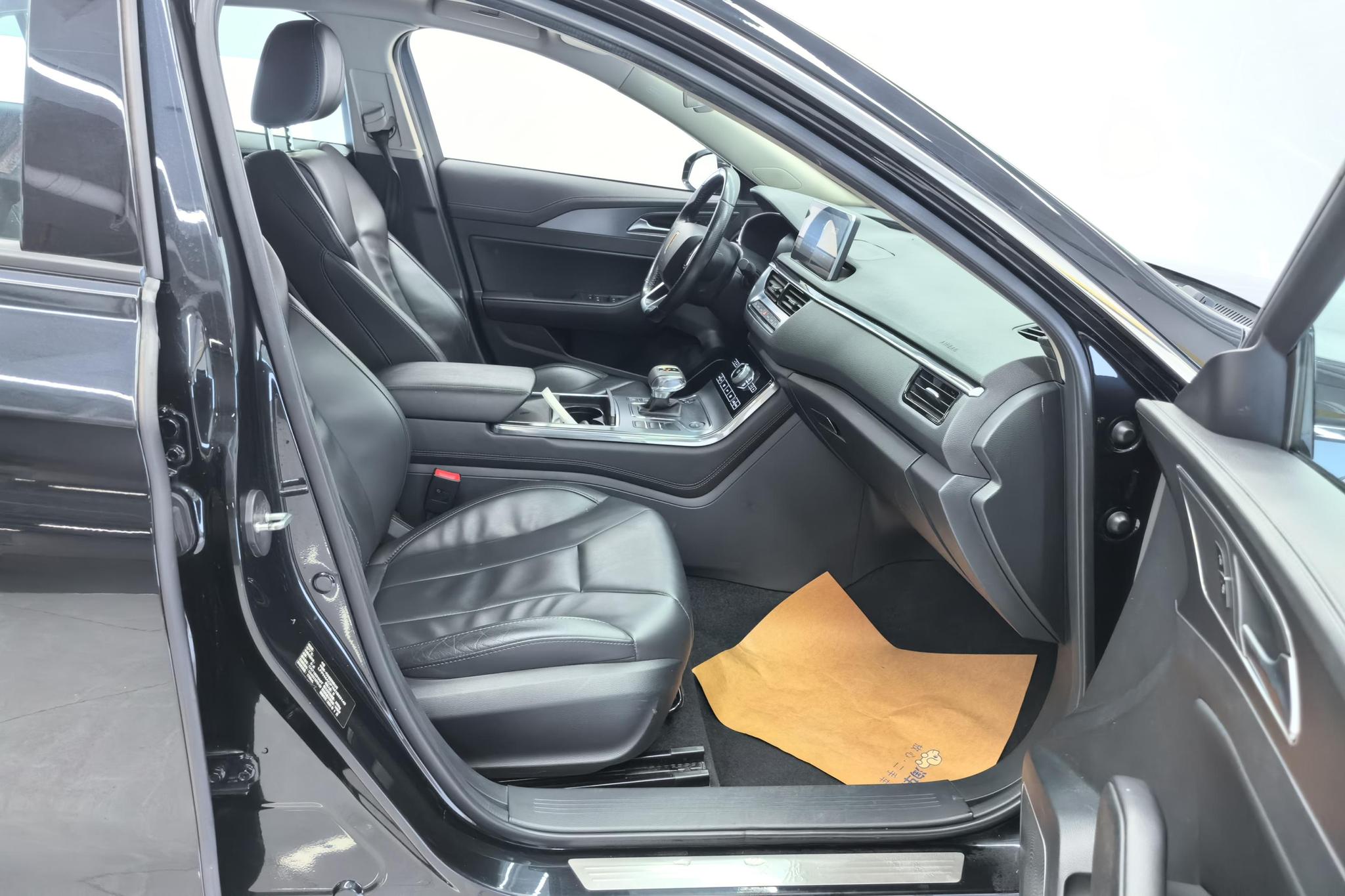 Hongqi H5 2020 1.8T AT