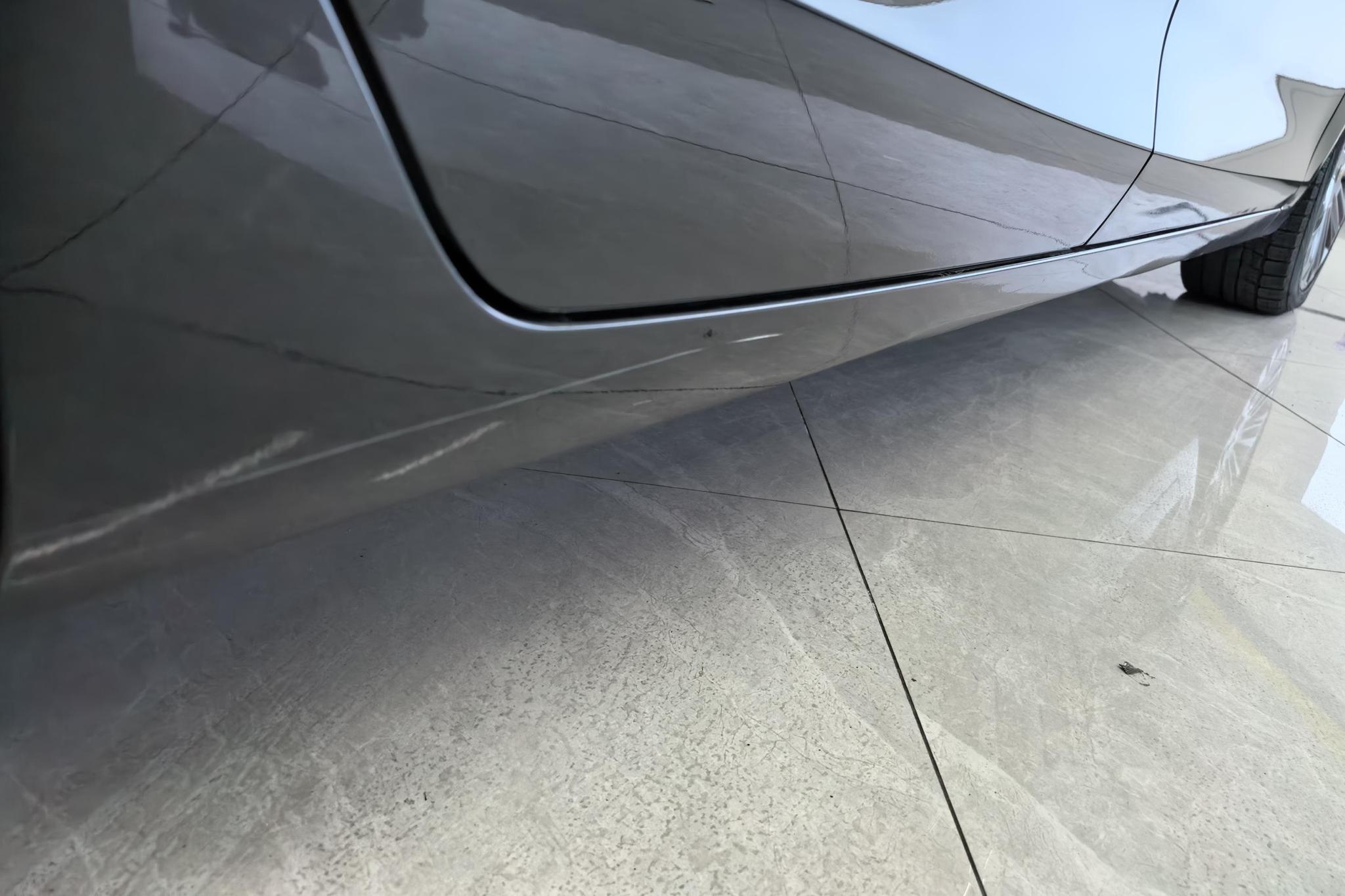 Hongqi H5 2020 1.8T AT