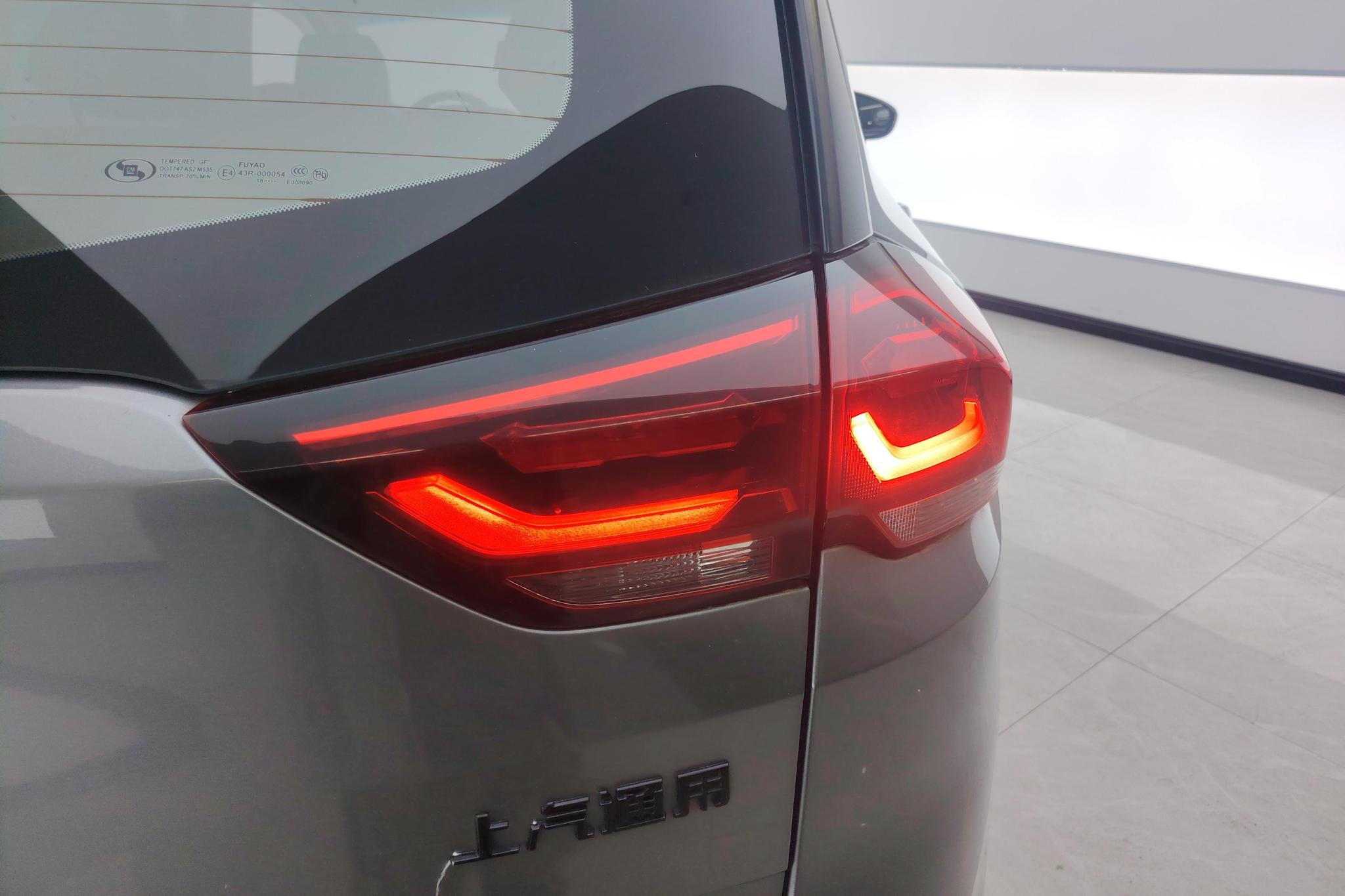Chevrolet Orlando 2018 Redline 530T AT (5+2 ) V