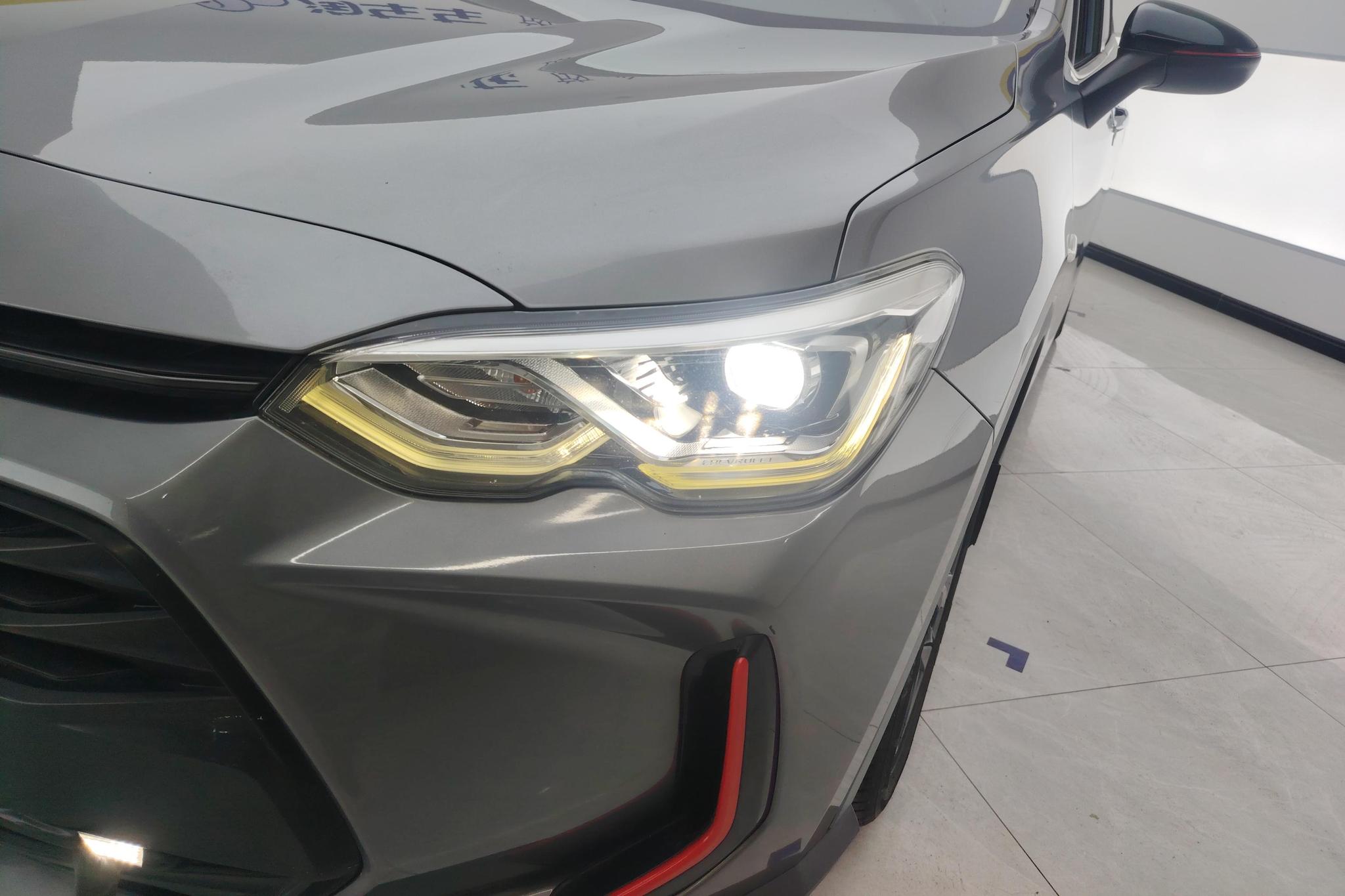 Chevrolet Orlando 2018 Redline 530T AT (5+2 ) V