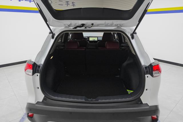 Toyota Corolla Cross 2024 2.0 L CVT — фото 17